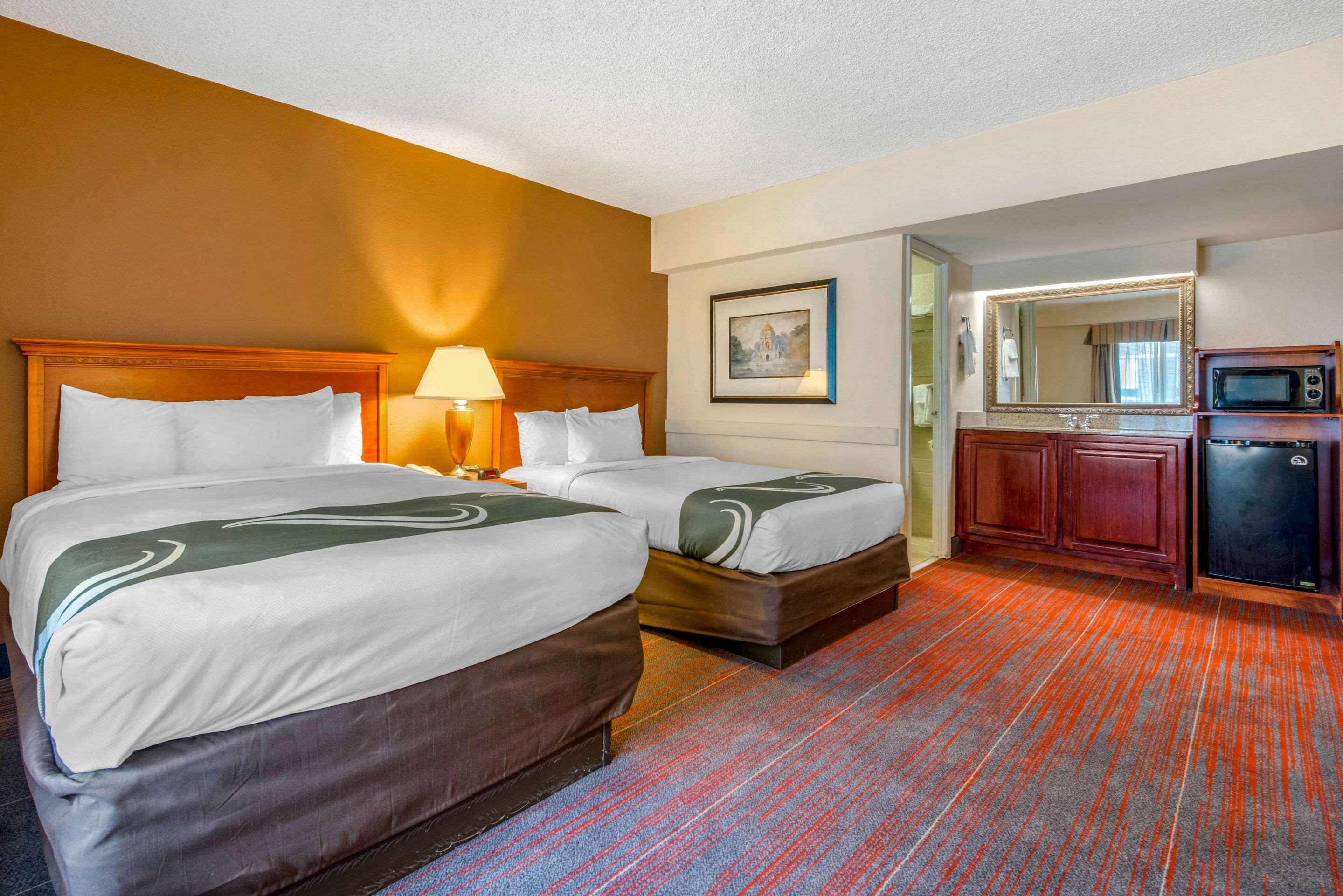 Quality Inn Savannah Historic District Екстер'єр фото