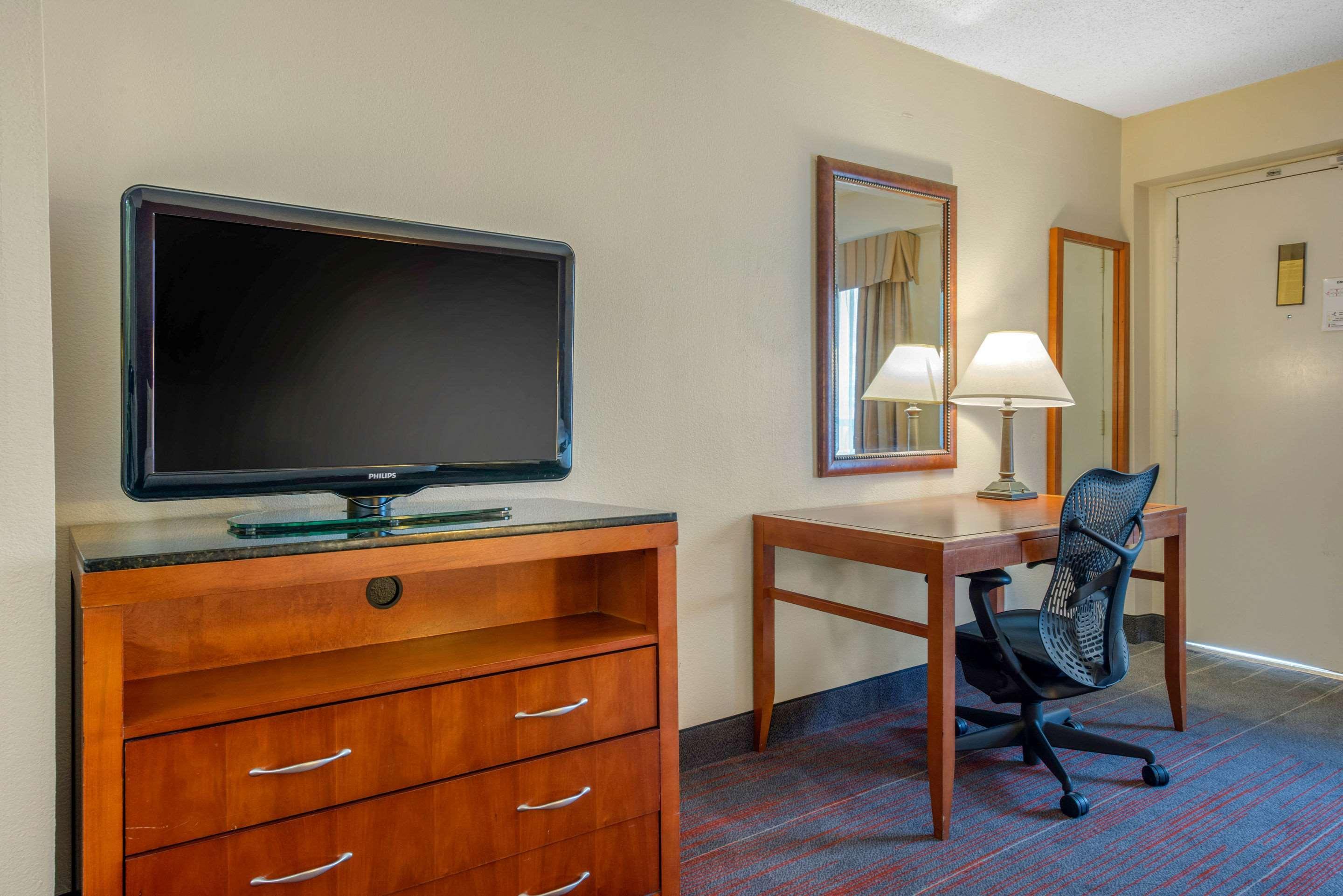 Quality Inn Savannah Historic District Екстер'єр фото