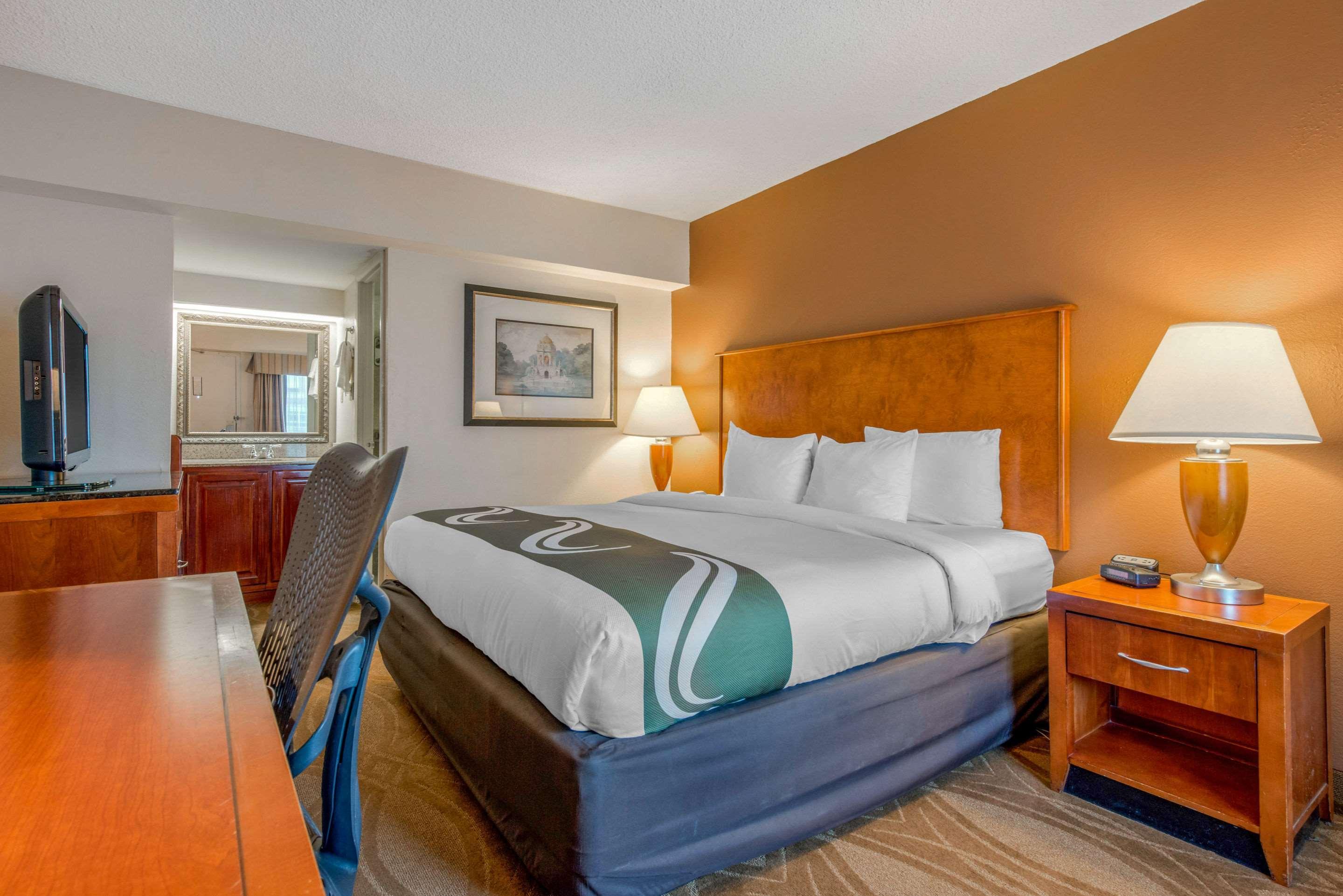 Quality Inn Savannah Historic District Екстер'єр фото