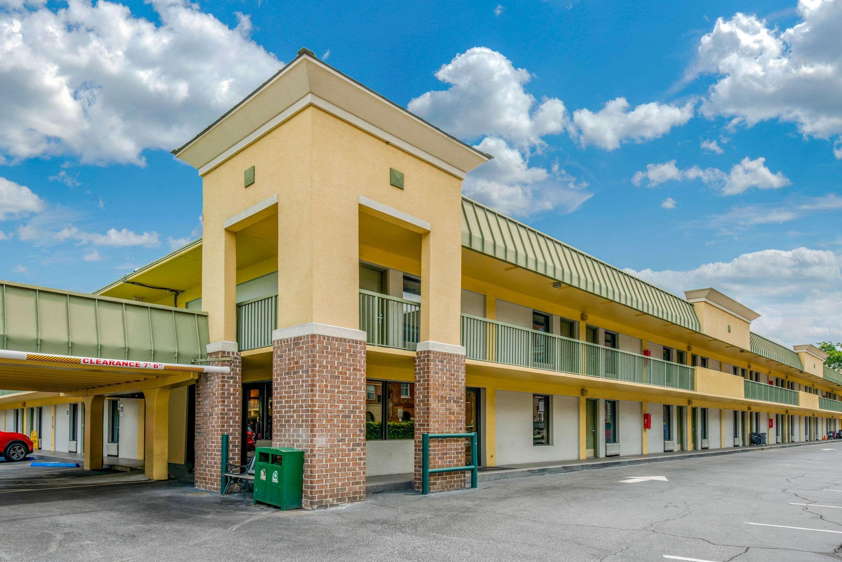 Quality Inn Savannah Historic District Екстер'єр фото