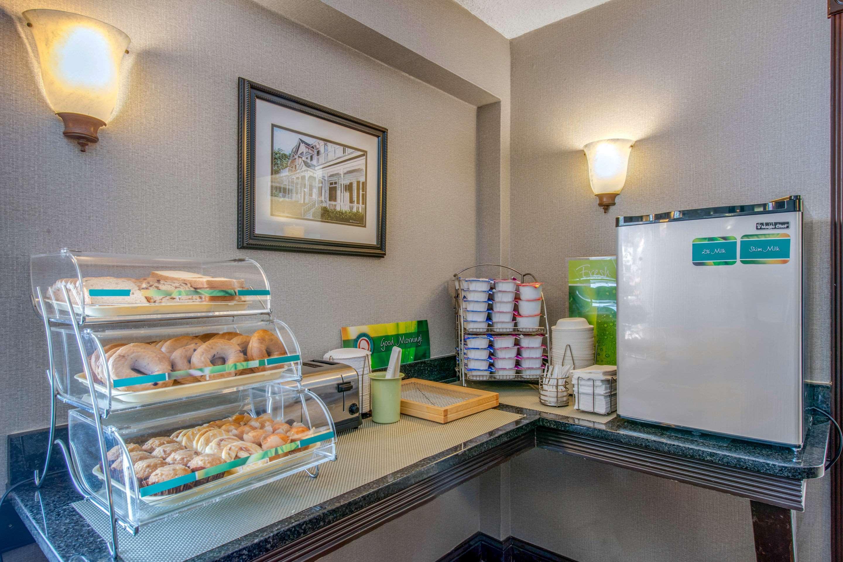Quality Inn Savannah Historic District Екстер'єр фото