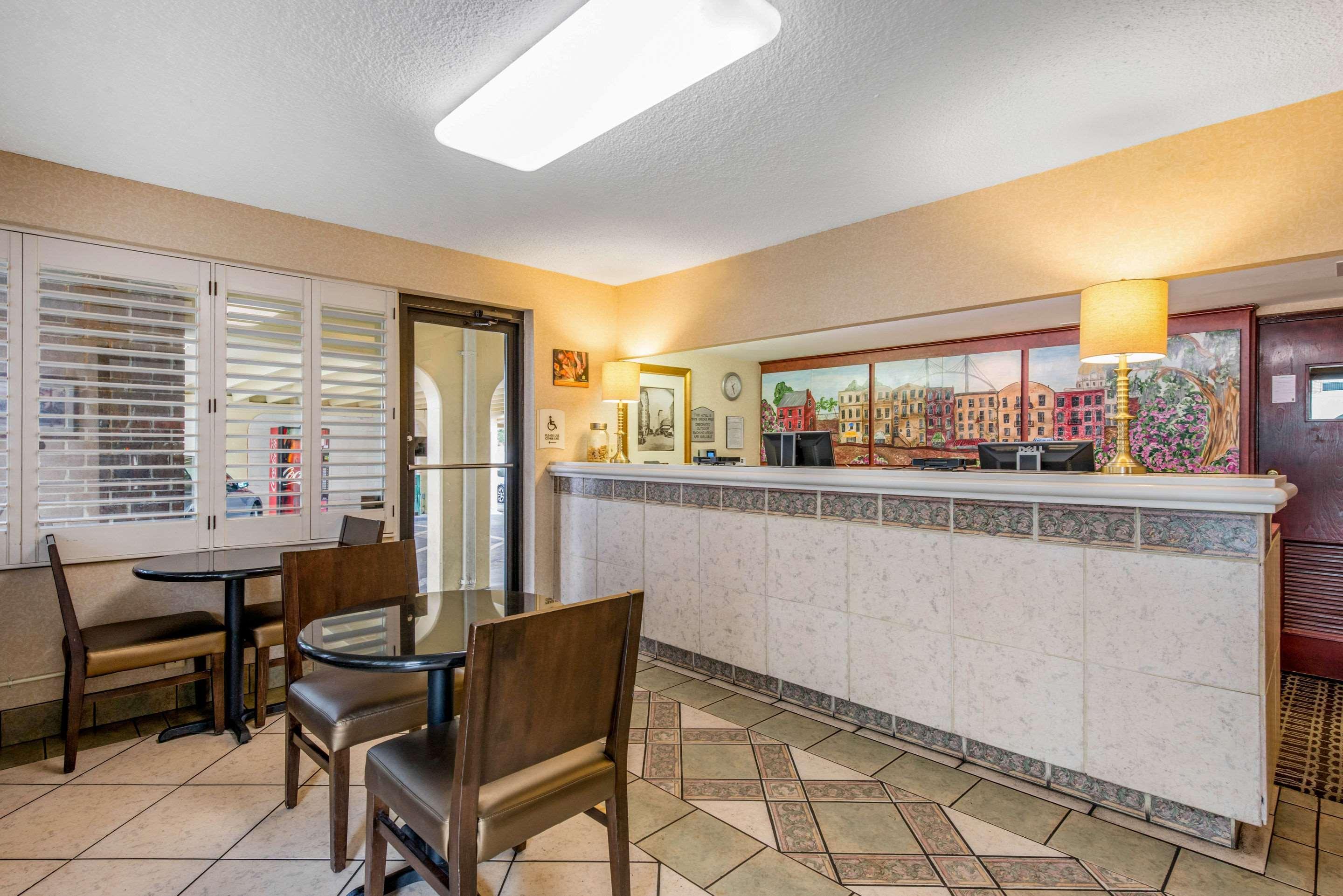 Quality Inn Savannah Historic District Екстер'єр фото