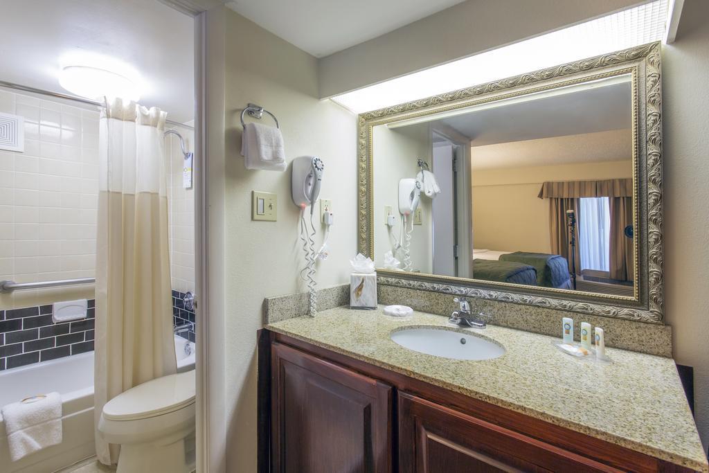 Quality Inn Savannah Historic District Екстер'єр фото