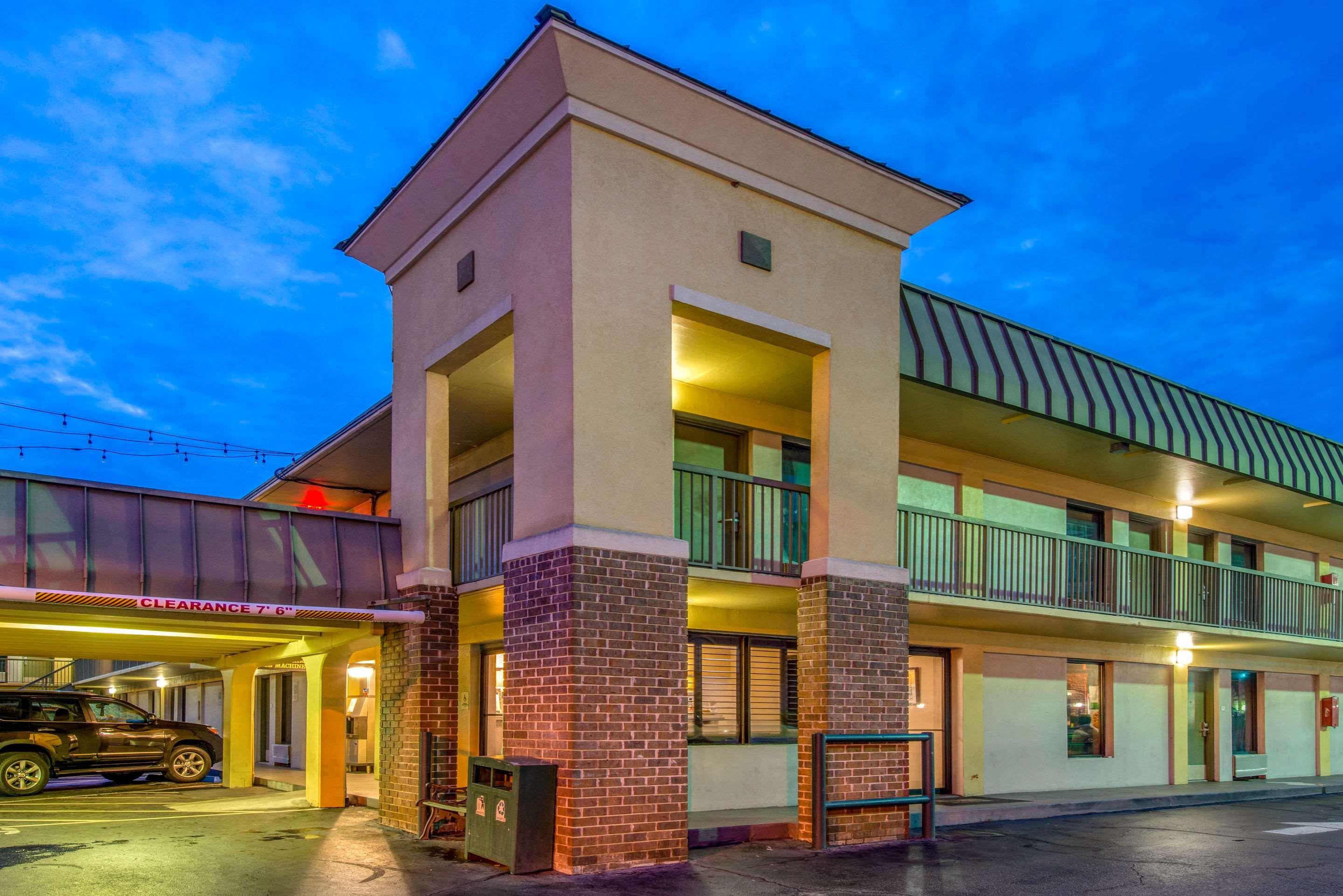 Quality Inn Savannah Historic District Екстер'єр фото