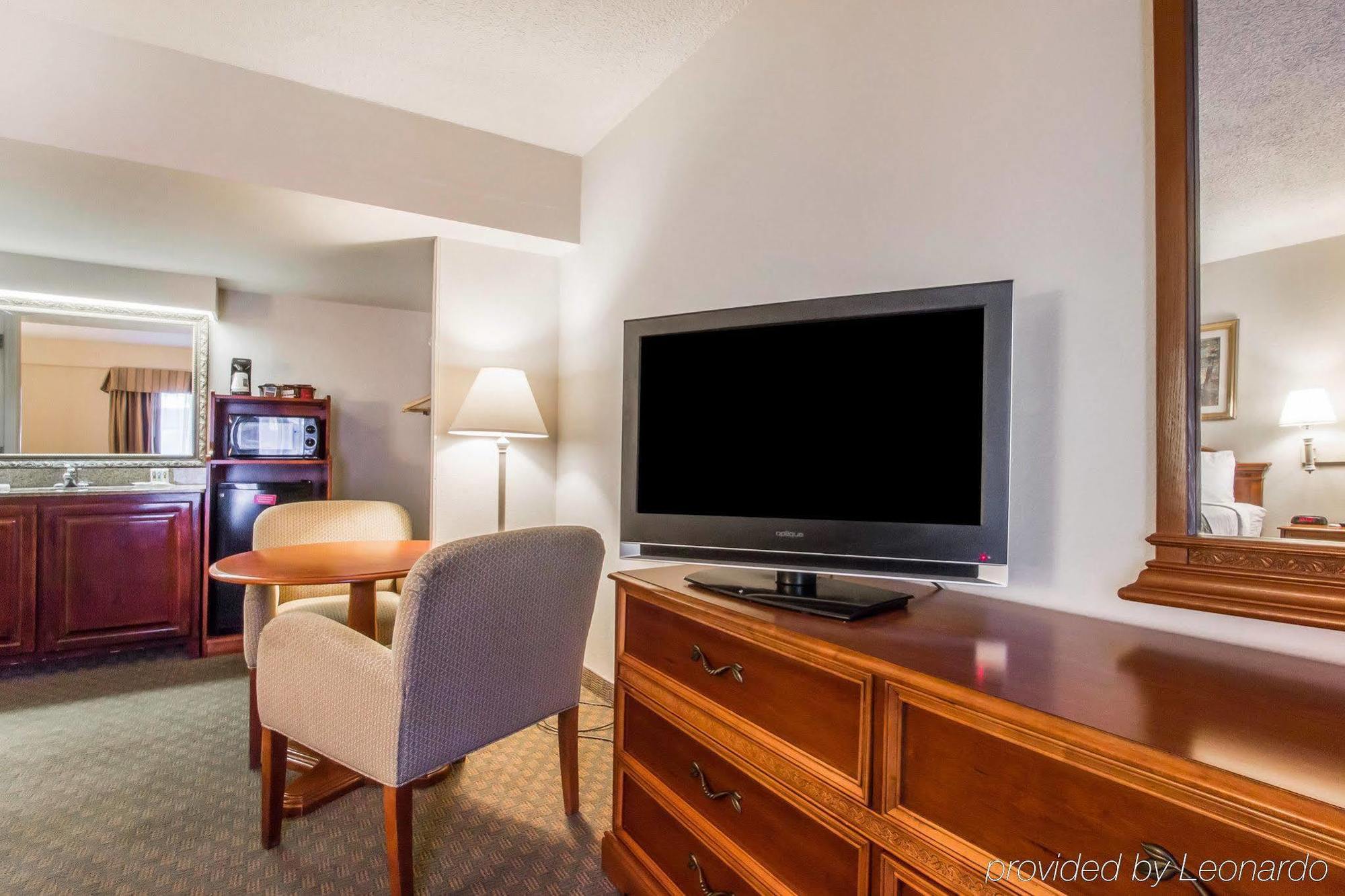 Quality Inn Savannah Historic District Екстер'єр фото