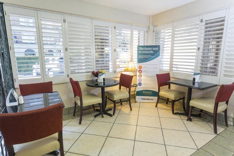 Quality Inn Savannah Historic District Екстер'єр фото