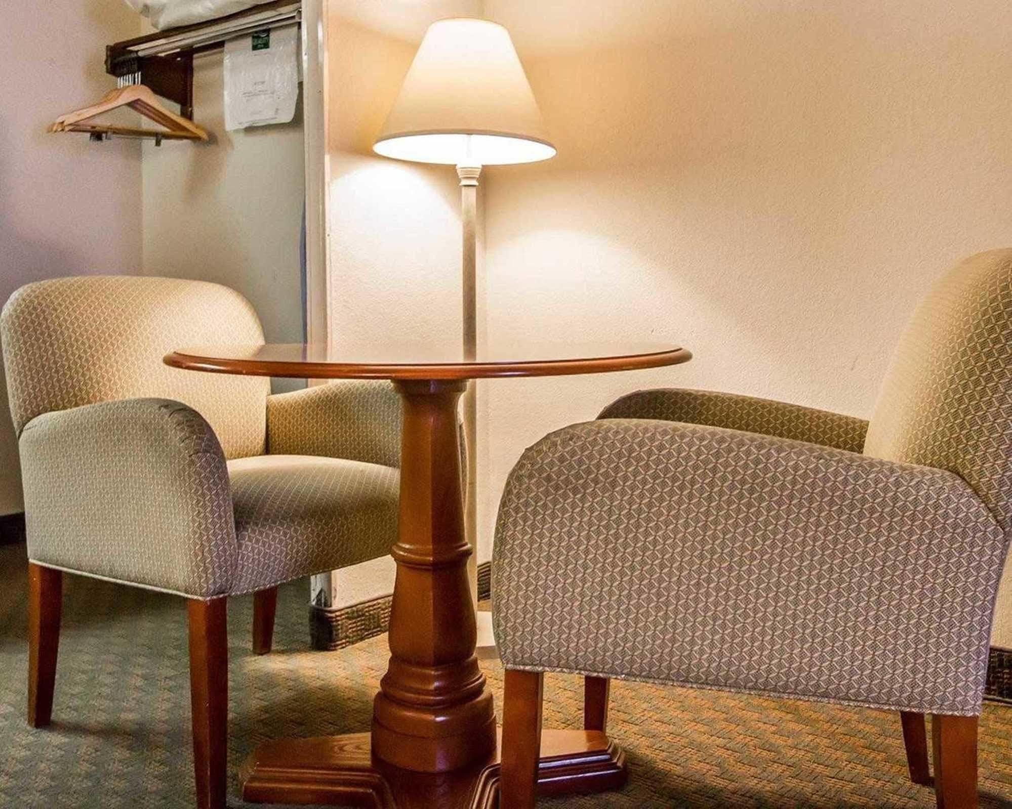 Quality Inn Savannah Historic District Екстер'єр фото