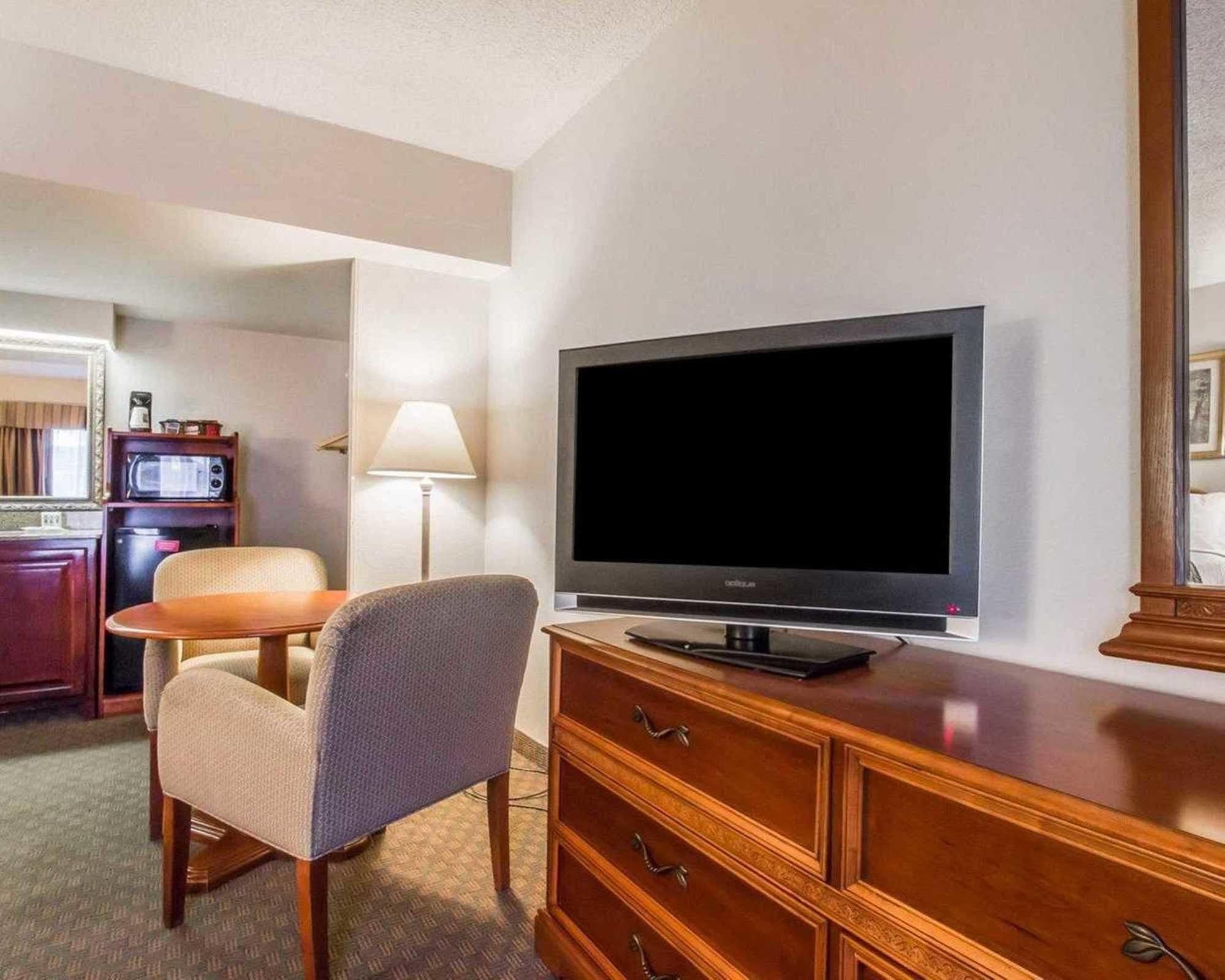 Quality Inn Savannah Historic District Екстер'єр фото